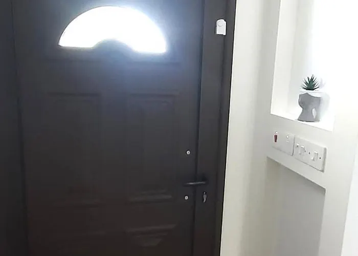 Queens Gardens Bliss Holiday home *