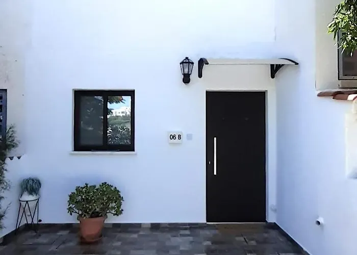 Queens Gardens Bliss Holiday home *