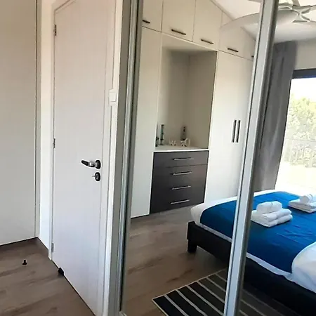 בית נופש Queens Gardens Bliss פאפוס