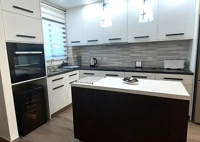 別荘 Queens Gardens Bliss パ フォス